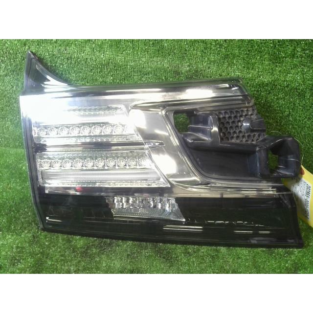 ヴェルファイア DBA-AGH30W 左フィニッシャーパネル 070 58-72 81591