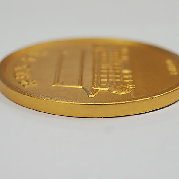 中古AB/使用感小 メダル 純金 天皇陛下宝祚五十年 記念メダル 45.4g