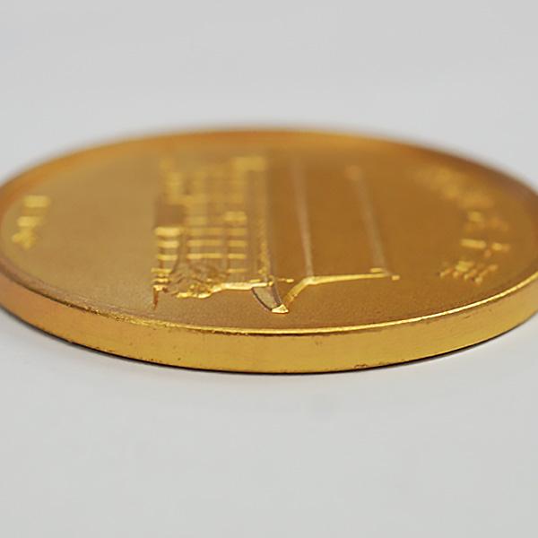 中古AB/使用感小 メダル 純金 天皇陛下宝祚五十年 記念メダル 45.4g