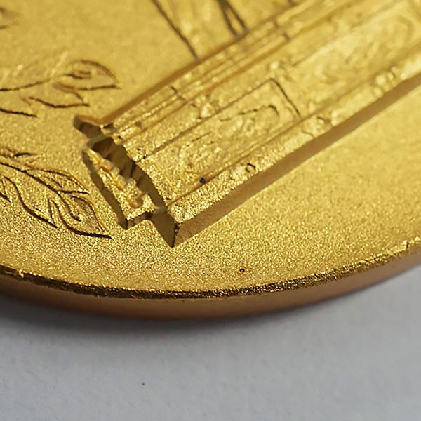 中古AB/使用感小 メダル 純金 天皇陛下宝祚五十年 記念メダル 15g 昭和