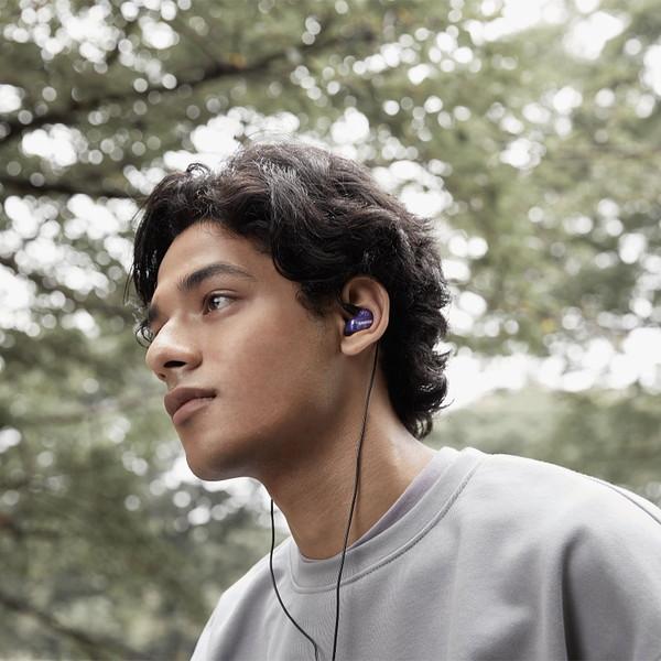 SHURE イヤホン 有線 シュア SE215SPE-PL-A パープル 高遮音性 SHURE イヤホン 有線 シュア SE215SPE-PL-A パープル 高遮音性