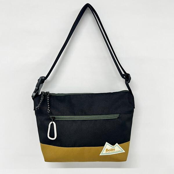 ブラック ショルダーバッグ 素敵 19cm WEB限定】【COOCO】フラップミニショルダーバッグ （ショルダー