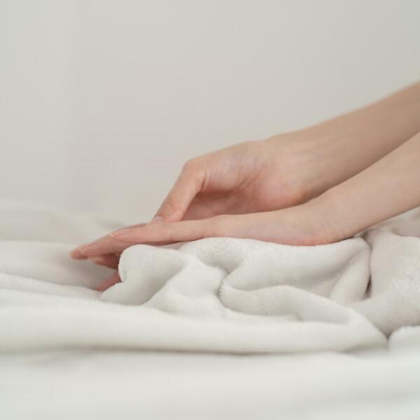 西川（nishikawa） hauu もちもちブランケット(リバーシブル・吸湿発熱