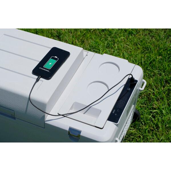 アイリスオーヤマ IPDW-B3A-Wホワイト 充電式ポータブル冷温庫 (26L) メーカー直送の画像