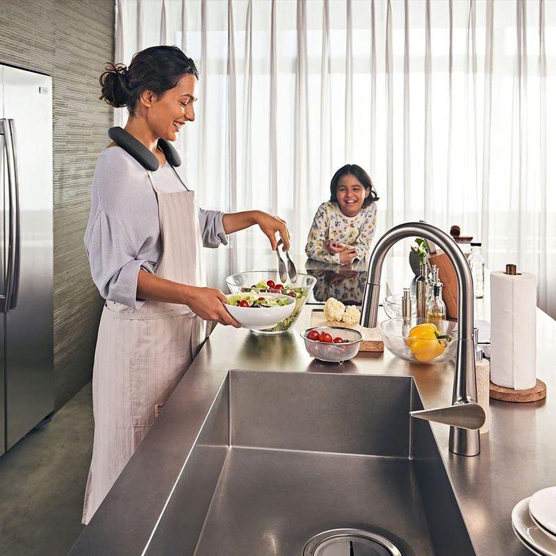 ソニー ワイヤレスネックバンドスピーカー SRS-NS7 : 360 Reality Audio対応/ハンズフリー通話/IPX4防滴/ロング Reality ワイヤレスネックバンドスピーカー SRS NS7 Audio対応/ハンズフリー通話/IPX4防滴/ロング