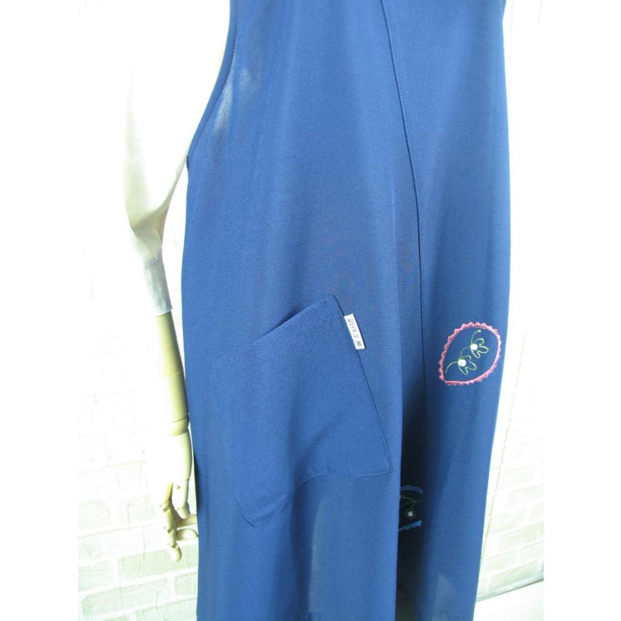 エプロン 創作工房 おしゃれ 無地 刺繍柄 紺色 V型 右ポケット 春