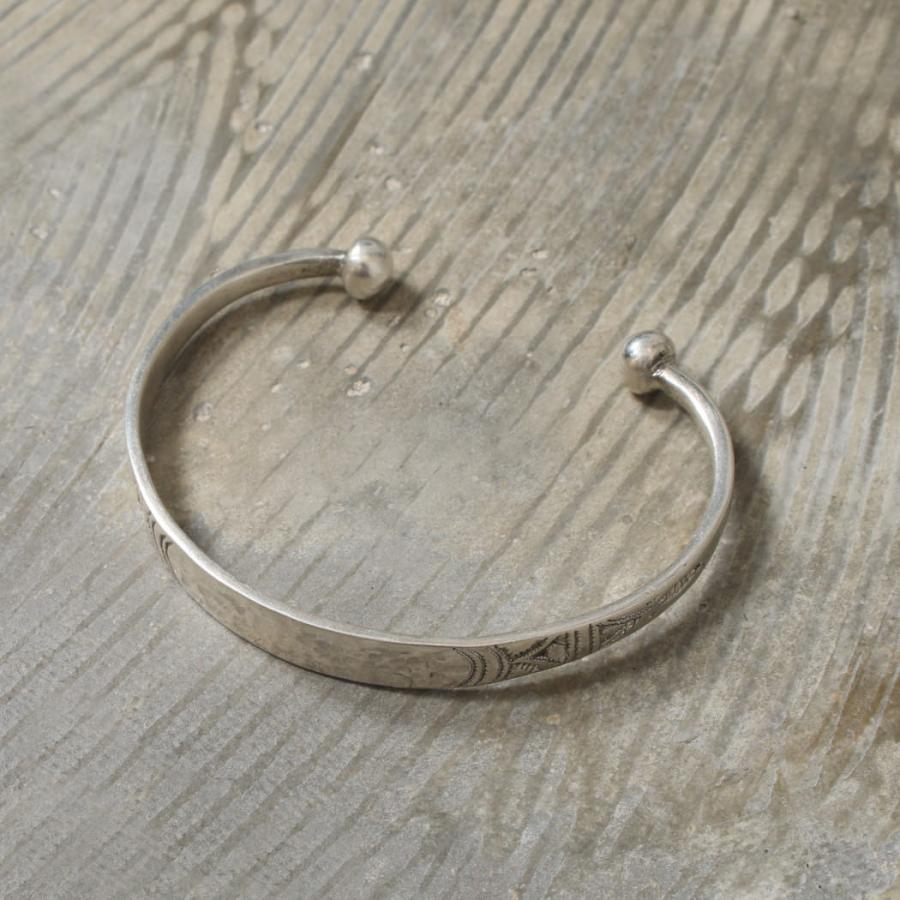 TOUAREG SILVER JEWELRY トゥアレグ シルバー ジュエリー POURE SILVER BANGLE 0.8ｃｍ幅 シルバーバングル シルバーの画像