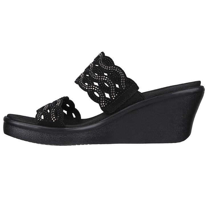 新品未使用　スケッチャーズ　メモリーフォーム　24cm サンダル　厚底　ウエッジ 新品未使用 スケッチャーズ メモリーフォーム 24cm サンダル 厚底