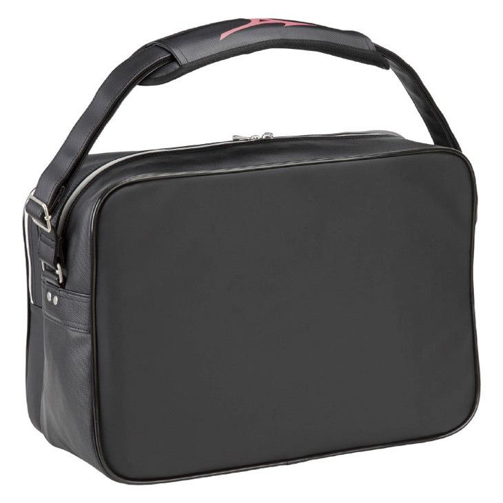 ♡新品未使用♡ショルダーバッグ  ブラック CELINE（セリーヌ） ショルダーバッグ Horizontal Messenger