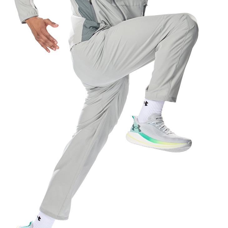 アンダーアーマー  メンズ トレーニングパンツ UNDER ARMOUR UAライトウエイト ウーブンパンツ ロングパンツ ウィンドブレーカー 軽量 はっ水 通気性 /6012567の画像