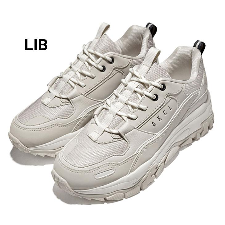 あき32 adidas（アディダス） アキクラシック 厚底 スニーカー レディース