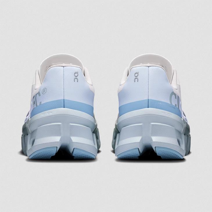 On（オン） ランニングシューズ レディース クラウドモンスター 厚底