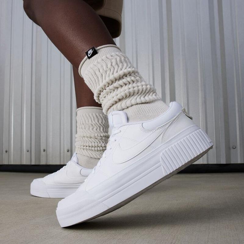 NIKE（ナイキ） スニーカー レディース NIKE WMNS コート レガシー