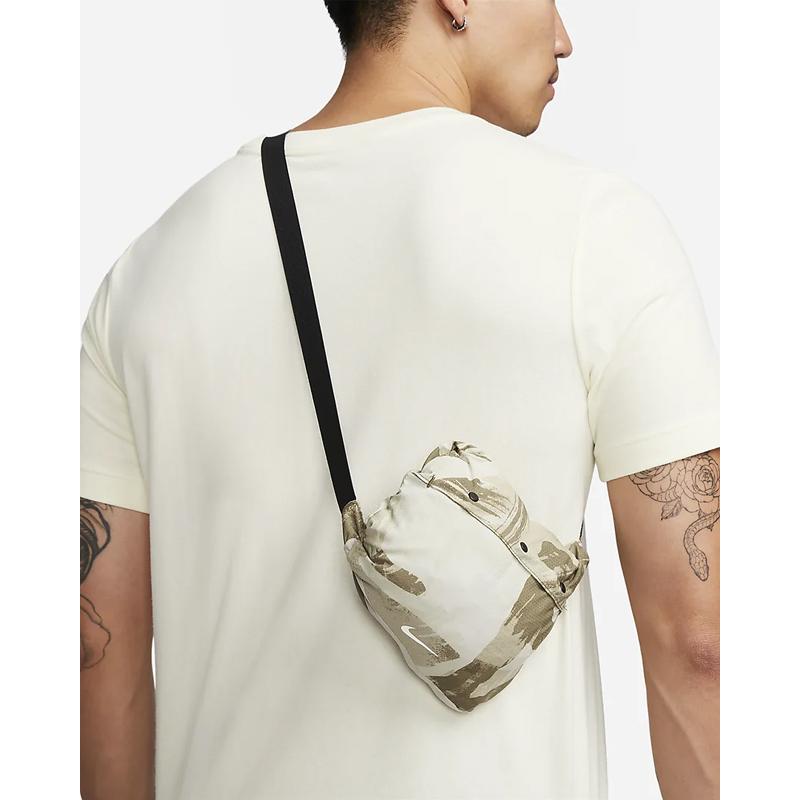 NIKE（ナイキ） ランニング ジム ジャケット メンズ ウィンド