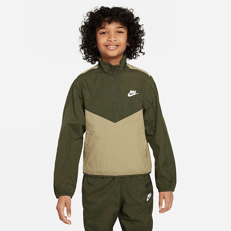 Nike ウィンドブレーカー＆トラックパンツ セットアップ　kids NIKE ナイキ ウィンドブレーカー 上下 キッズ ジュニア 130