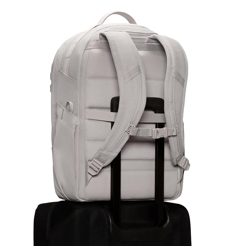NIKE（ナイキ） リュックサック 約33L メンズ レディース