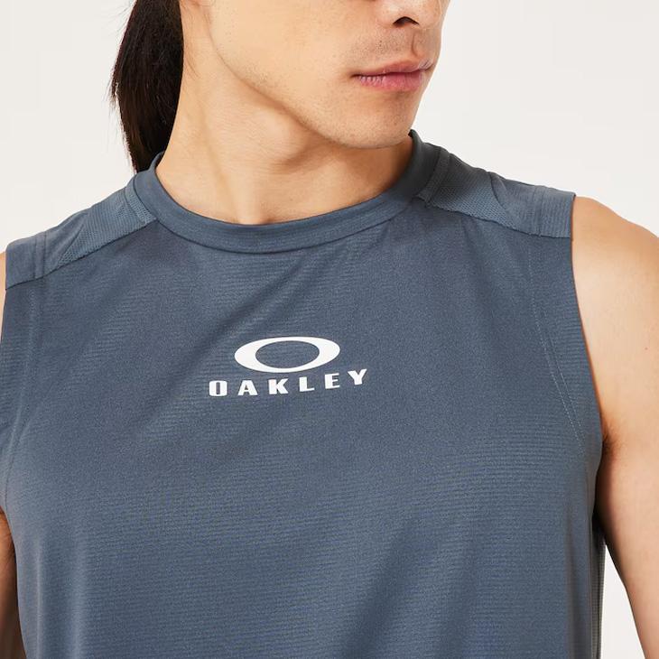 Oakley - 2019ファイターズ★OAKLEY トレーニングウェアトップス OAKLEY製アウター2019年モデルを発売！ | 北海道日本ハム