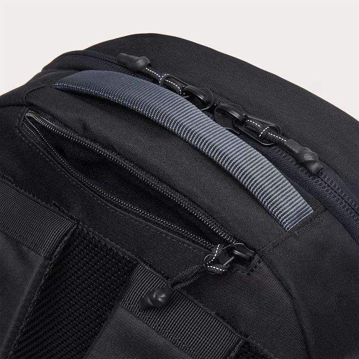 OAKLEY（オークリー） リュックサック デイバッグ 23L バッグ かばん