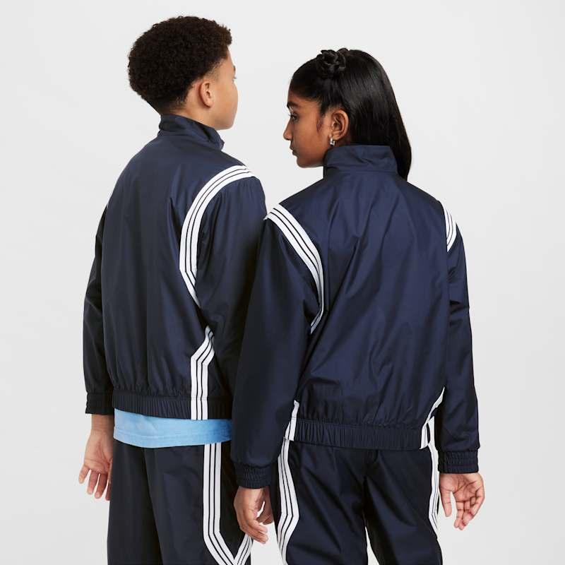 Nike ウィンドブレーカー＆トラックパンツ セットアップ　kids Nike ウィンドブレーカー＆トラックパンツ セットアップ kids