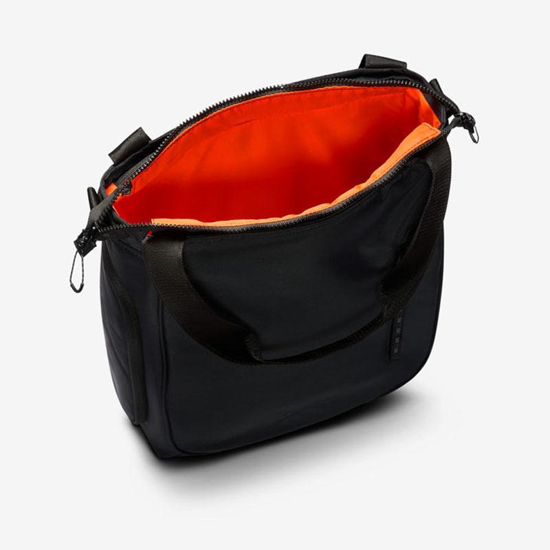 NIKE（ナイキ） トートバッグ 20L メンズ レディース かばん スポーツ