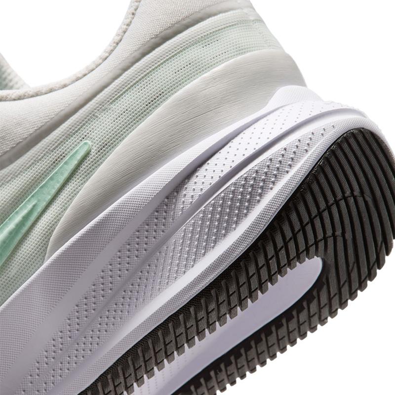 新品未使用 ナイキ キッズスニーカー 19cm NIKE（ナイキ） スニーカー ジュニア ランニングシューズ 22.5-25cm
