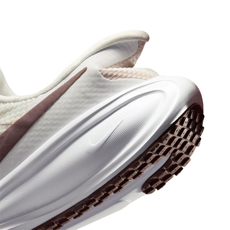 NIKE（ナイキ） 手を使わずにサッと履ける ランニングシューズ