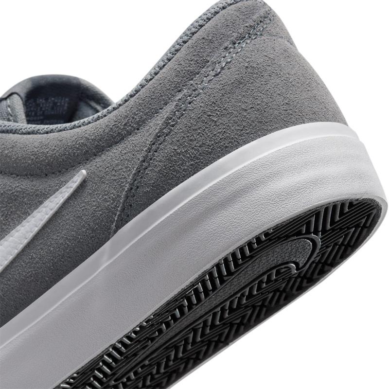 NIKE（ナイキ） スニーカー メンズ チャージ スエード ローカット