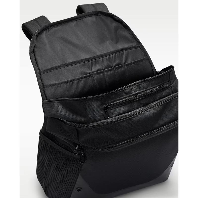 NIKE（ナイキ） リュックサック 30L メンズ レディース ブラジリア