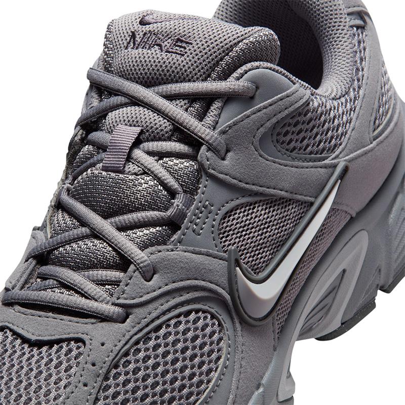 NIKE（ナイキ） スニーカー メンズシューズ NIKE V5 RNR ローカット