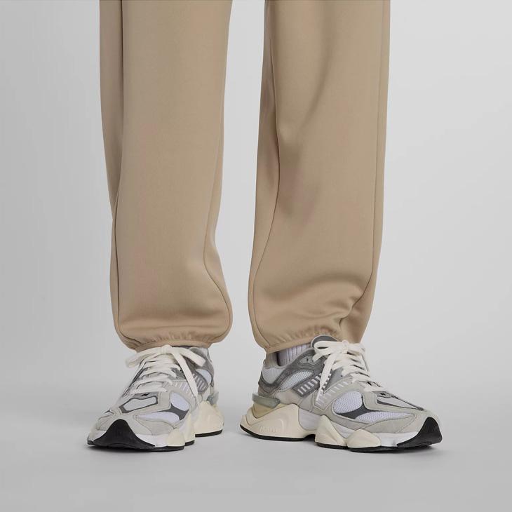 New Balance ワイドテーパードパンツ ブラウン New Balance（ニューバランス） ジャージ トレーニングパンツ ニット
