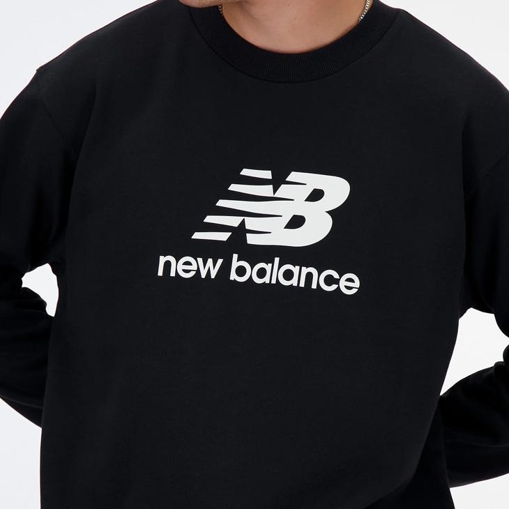【定価22000】New Balance コアクルーネックスウェットシャツBK 定価22000】New Balance コアクルーネックスウェットシャツBK