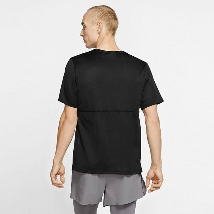 ナイキ　ランニングシャツ・ショーツセット　黒/黒　XL 新品 NIKE ランニングウェア 4点セット メンズ ナイキ ジャケット