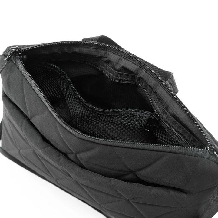 ザ・ノース・フェイス キャリングバッグ 2L THE NORTH FACE ジオフェイスポーチ｜PC周辺機器 PCアクセサリー 収納バッグ ショルダーバッグ 手持ち /NM32356 | THE NORTH FACE | 06