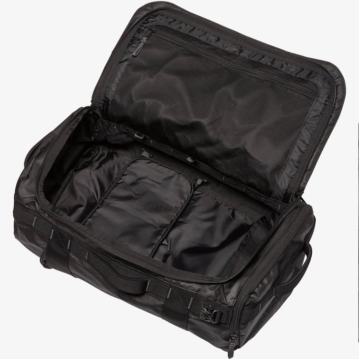 ノースフェイス ライト ダッフルバッグ ボストンバッグ ブラック色 海外限定 THE NORTH FACE（ザ ノースフェイス） ダッフルバッグ 31L ボストン