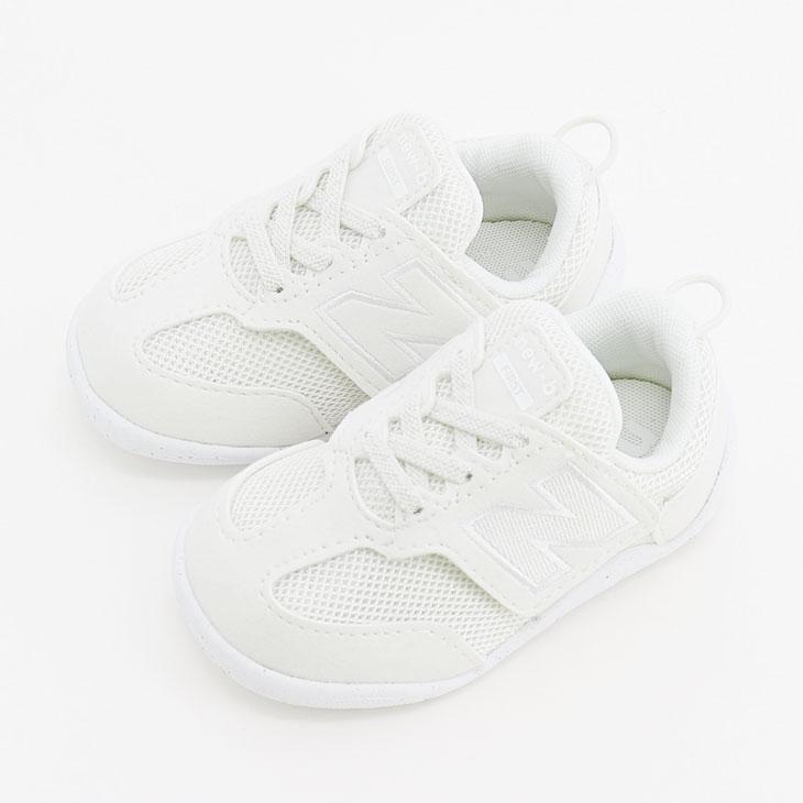 【新品未使用タグ付】バーバリー　ファーストシューズ　スニーカー ベビー BURBERRY（スニーカー）のフリマアイテム一覧