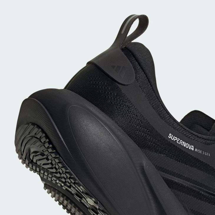 adidas（アディダス） ランニングシューズ 防水 メンズ スーパーノヴァ