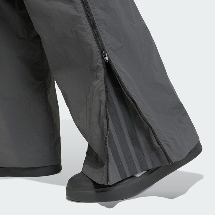 未使用adidas ウィンドブレーカー パンツ セット レディースMグレー起毛 adidas（アディダス） ウィンドブレーカー 上下 レディース デニム