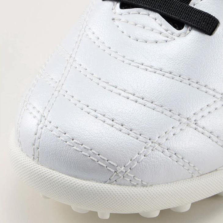 umbro アンブロ キッズ サッカー トレーニングシューズ 16-24cm umbro アンブロ キッズ サッカー トレーニングシューズ 16-24cm