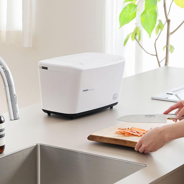 サンカ 選べる豪華特典 温風乾燥式生ごみ処理機 エコカリス SDG-3000