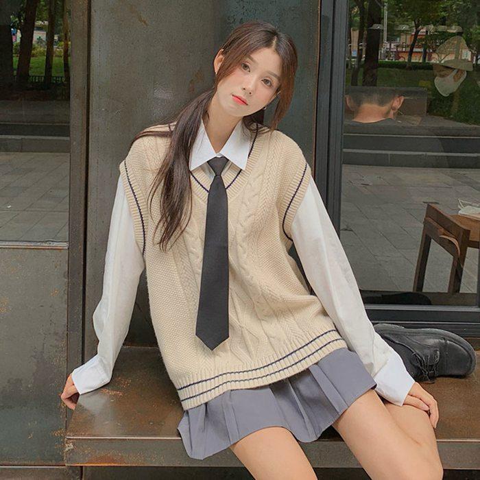 Vネック ニットベスト スクールベスト 上品 女子 学生 制服 ニット