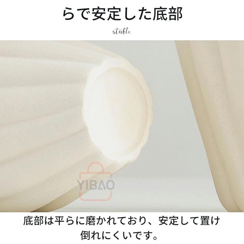 1個の素朴なセラミック製の花瓶 手作りファンタジーストライプパターン