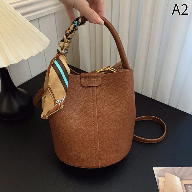 爆買い バッグインバッグ付 本革 キューブバッグ キューブ型バッグ