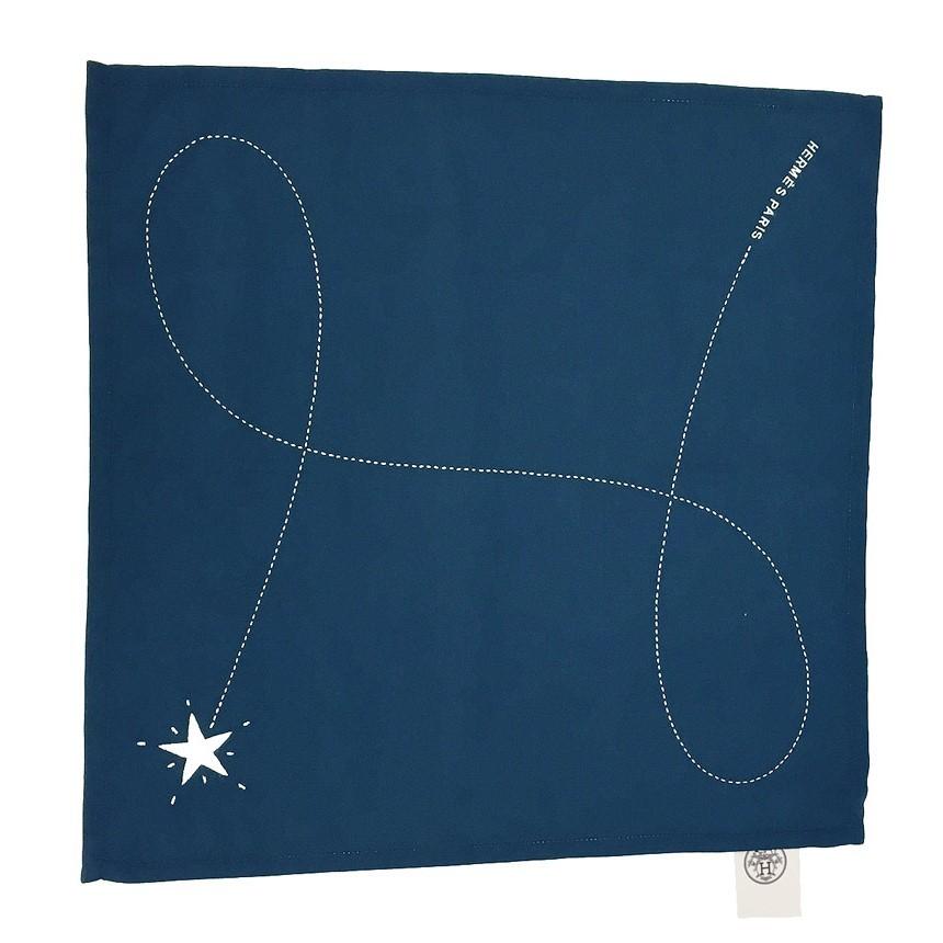 HERMES エルメス ハンカチ ポケットチーフ ネッカチーフ カレ スカーフ コットン 星 スター 刺繍 ネイビー 未使用 新品 aq5270 :aq5270:ブランド&着物館アクアン京や - 通販 - Yahoo!ショッピング HERMES エルメス ハンカチ ポケットチーフ ネッカチーフ カレ スカーフ コットン 星 スター 刺繍 ネイビー 未使用 新品 aq5270 :aq5270:ブランド&着物館アクアン京や - 通販 - Yahoo!ショッピング