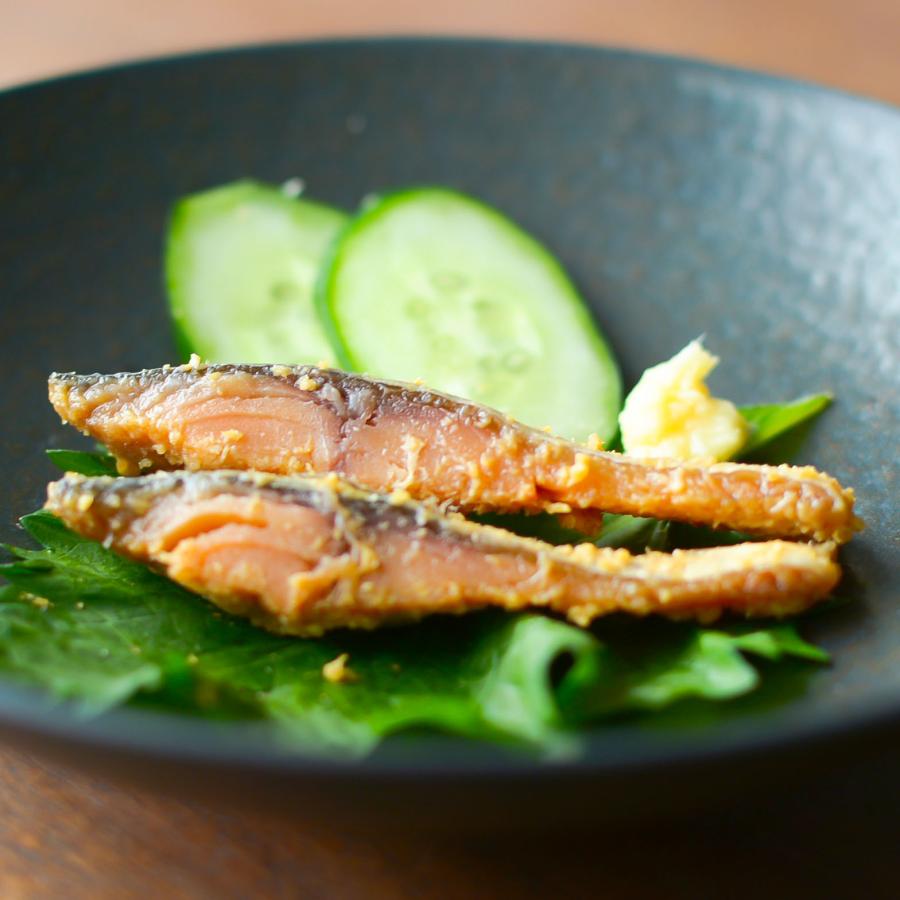 さばへしこ大２本セット（約600ｇ×2） 北陸名産 鯖のへしこ。送料無料 木樽にてじっくり自然発酵熟成させた逸品。福井 石川 |  | 02