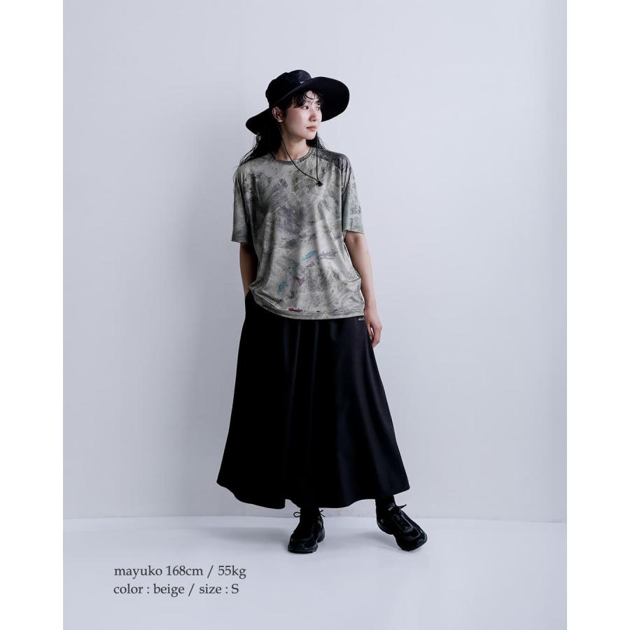and wander（アンドワンダー） ×アルトラ ALTRA グラフィック 半袖T