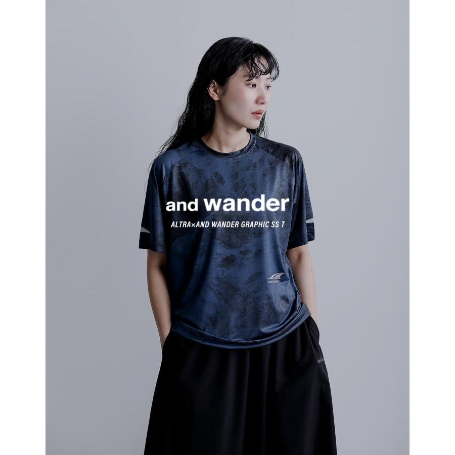 and wanderトラック プルオーバー クルーネック アンドワンダー and wander（アンドワンダー） ×アルトラ ALTRA グラフィック 半袖T