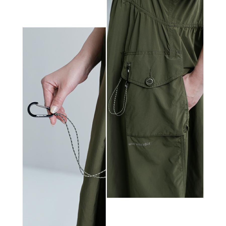 アンドワンダー and wander  撥水 オーバーサイズ カーゴドレス oversized cargo dress 574-6183091 レディース  春夏 2026ss新作の画像