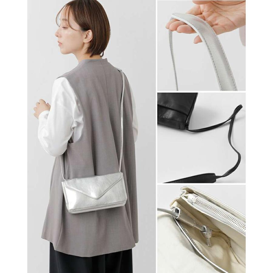Ampersand（アンパサンド） カウレザー トライアングル フラップ