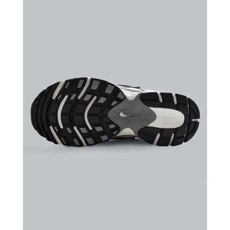 NIKE（ナイキ） NIKE V5 RNR スニーカー hj5228 レディース 海外出荷