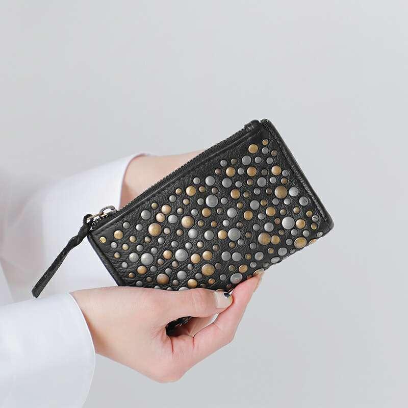 MCM LOVELESS別注スタッズ財布 MCM（エムシーエム）の「MCM - X Eddie Kang Loveless 財布